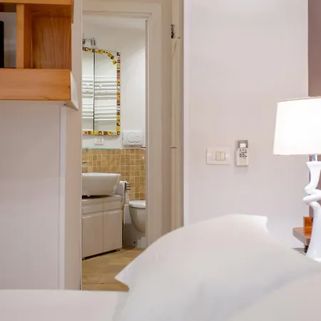 Oliviero - Colosseo With Terrace * Рим