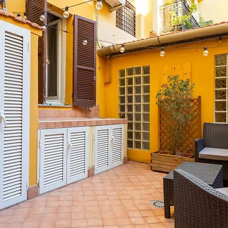 Oliviero - Colosseo With Terrace Apartment